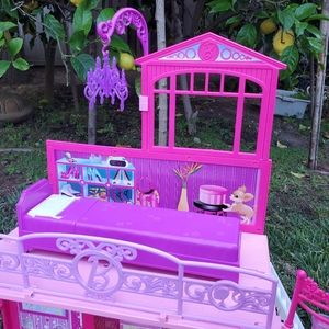 ❤SOLD❤ More pictures of folding barbie house